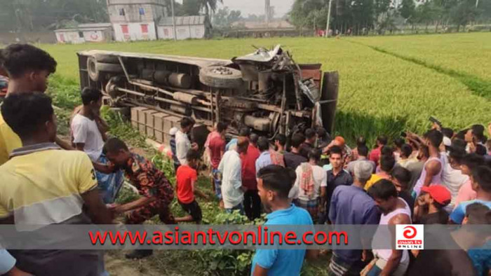 ময়মনসিংহের তারাকান্দায় দুই বাসের মুখোমুখি সংঘর্ষ, নিহত ২ আহত ২৫