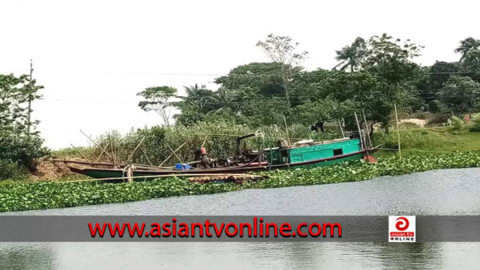 ভৈরবে নদী থেকে বালু উত্তোলনে ভাঙনের আশঙ্কায় ২ গ্রাম