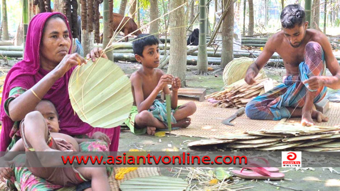 কদর বেড়েছে হাতপাখার, ব্যস্ত পাখাপল্লীর কারিগর