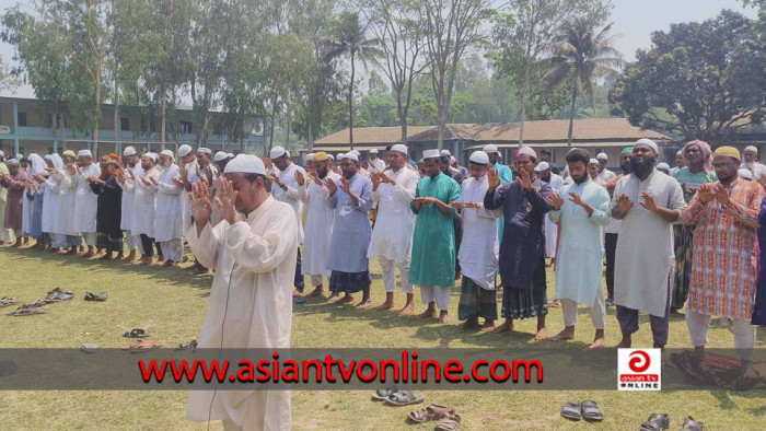 গাইবান্ধায় বৃষ্টি কামনায় সালাতুল ইসতিসকা আদায়