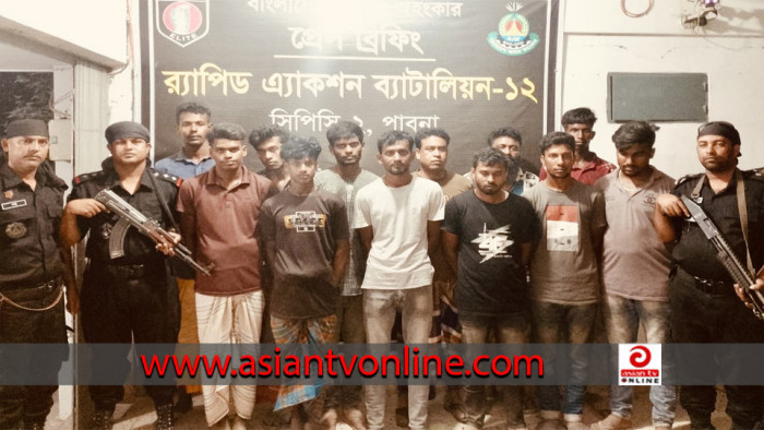 ঈশ্বরদীতে র‍্যাবের অভিযানে ১২ বালু ব্যবসায়ী আটক