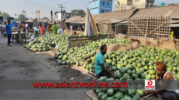 সৈয়দপুর বাজারে অপরিপক্ব তরমুজের কেজি ১০০ টাকা