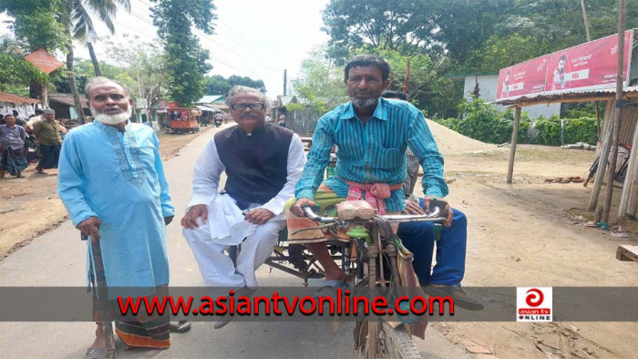 কালীগঞ্জ উপজেলা পরিষদ নির্বাচন: ভ্যানে ঘুরছেন চেয়ারম্যান প্রার্থী