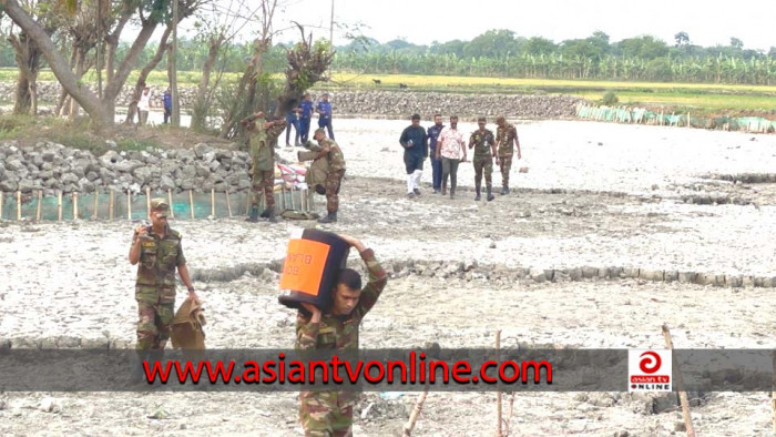 ঈশ্বরদীতে পুকুরে পাওয়া গ্রেনেড নিষ্ক্রিয় করল সেনাবাহিনীর ডিসপোজাল ইউনিট