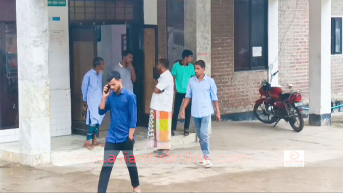 নরসিংদীতে বাস-মাইক্রোবাস সংঘর্ষে নিহত ২, আহত ৩