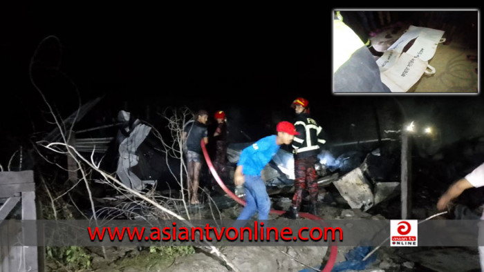 বসতঘরে অগ্নিকাণ্ড: মায়ের সামনে আগুনে পুড়লো ৬ বছরের শিশু