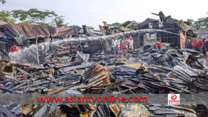 শরণখোলায় ভয়াবহ অগ্নিকাণ্ডে ২০ দোকান পুড়ে ছাই