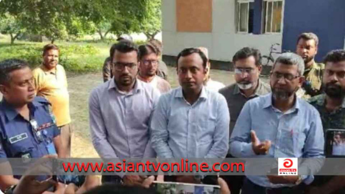 গাংনী শিক্ষা অফিসারকে লাঞ্ছিতের ঘটনায় মামলা