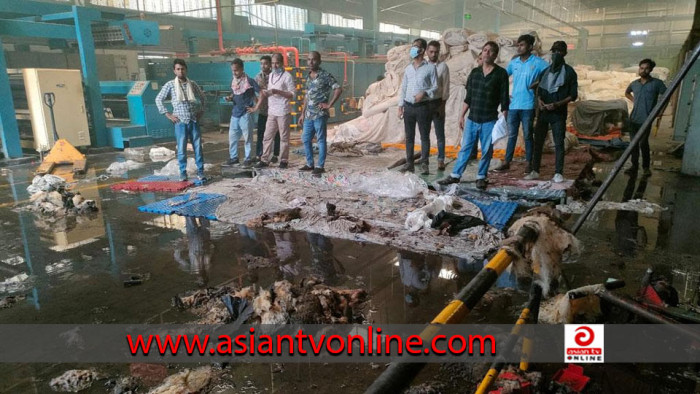 টঙ্গীতে কাপড়ের কারখানায় আগুন