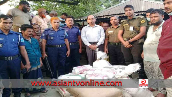 শিবালয়ে বিপুল পরিমাণ নিষিদ্ধ পলিথিন জব্দ