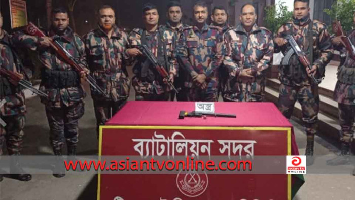 কুষ্টিয়ায় পরিত্যক্ত অবস্থায় অস্ত্র ও গুলি উদ্ধার