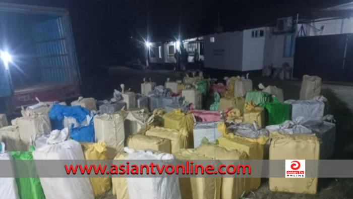 নরসিংদীতে ভারতীয় বিপুল পরিমাণ পণ্যসহ গ্রেফতার ১
