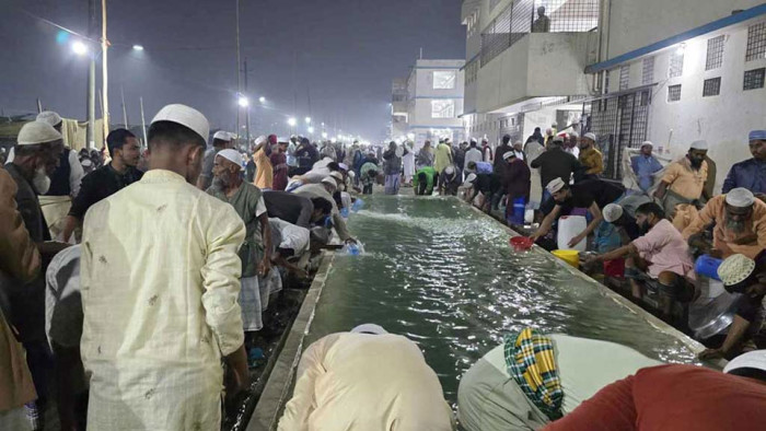 তুরাগ তীরে আম বয়ানে বিশ্ব ইজতেমা শুরু, মুসল্লিদের ঢল