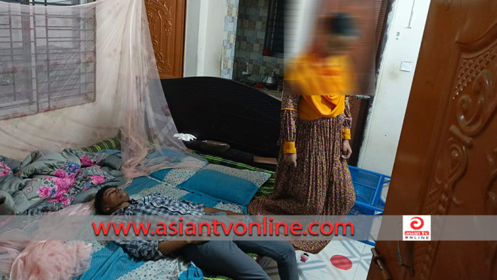 নিজেদের ফ্ল্যাটে এক রশিতেই ঝুলছিল স্বামী-স্ত্রীর মরদেহ
