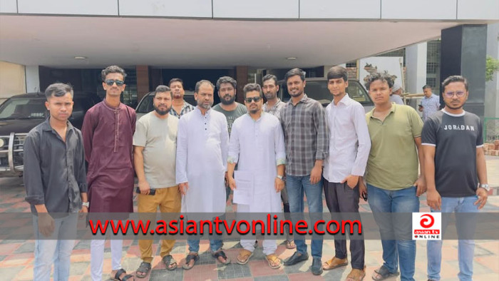ড্রেন নির্মাণের দাবিতে নারায়ণগঞ্জ ডিসিকে স্মারক লিপি প্রদান