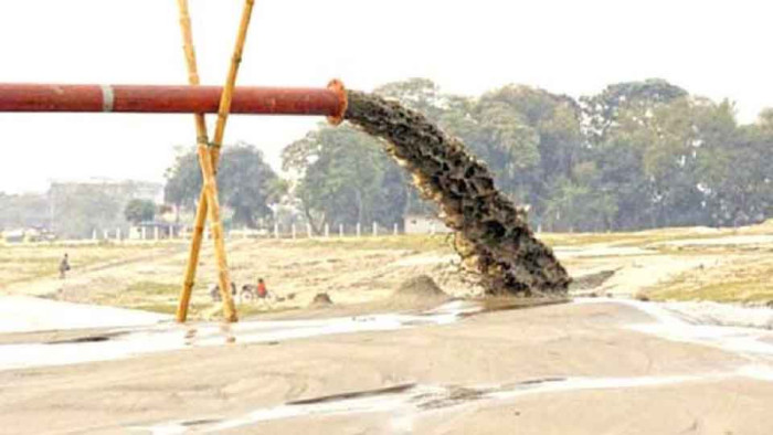 হিজলার সাওড়া সৈয়দখালীতে বালু উত্তোলন শুরু, নদী ভাঙনের আশঙ্কা স্থানীয়দের