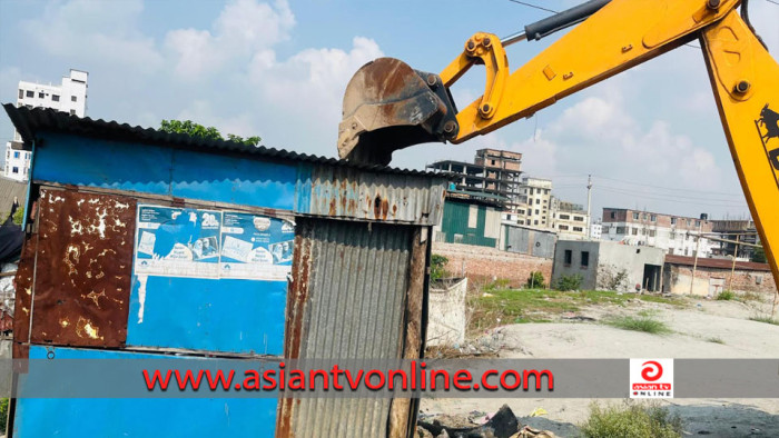 নারায়ণগঞ্জে অবৈধ স্থাপনা উচ্ছেদ ও পোস্টার অপসারণ