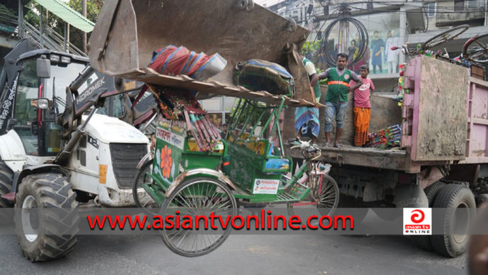 ঢাকার মূল সড়কে কোনো রিকশা চলতে পারবে না : ডিএনসিসি প্রশাসক