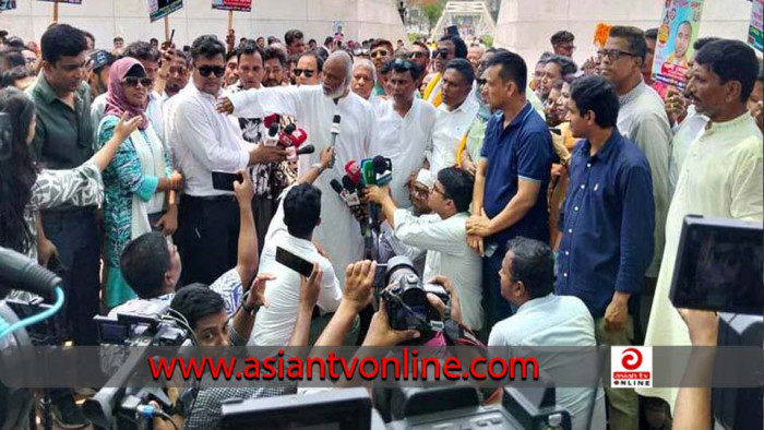 দেশে দ্রুত গণতন্ত্র ফেরাতে চায় বিএনপি: মঈন খান