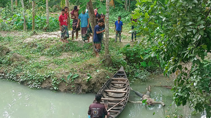 রাজাপুরে অজ্ঞাত ব্যক্তির মরদেহ উদ্ধার