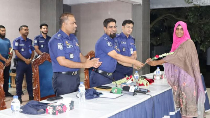 লালমনিরহাটে নিজ যোগ্যতায় পুলিশে চাকরি পেলেন ১৭ জন