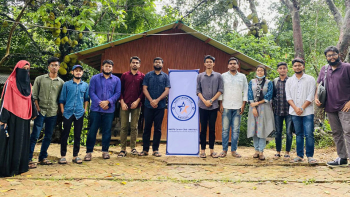 রাবিপ্রবি ক্যারিয়ার ক্লাবের সভাপতি তন্ময়, সম্পাদক আজাদ