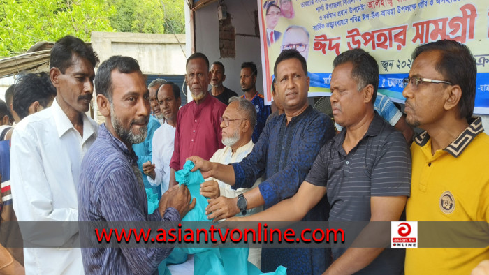 শার্শায় অসহায়-দুস্থদের মাঝে ঈদ সামগ্রী বিতরণ