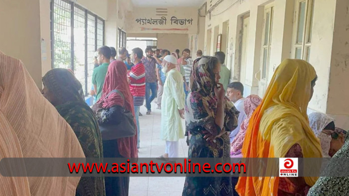 পাবনায় কাভার্ডভ্যানের ধাক্কায় মা-মেয়েসহ নিহত ৩