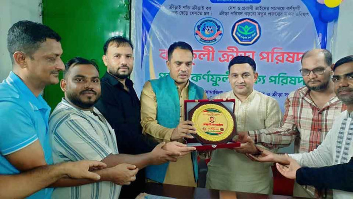প্রবাসী সাংবাদিকতায় বিশেষ অবদান রাখায় সাইফুল ইসলামকে সংবর্ধনা