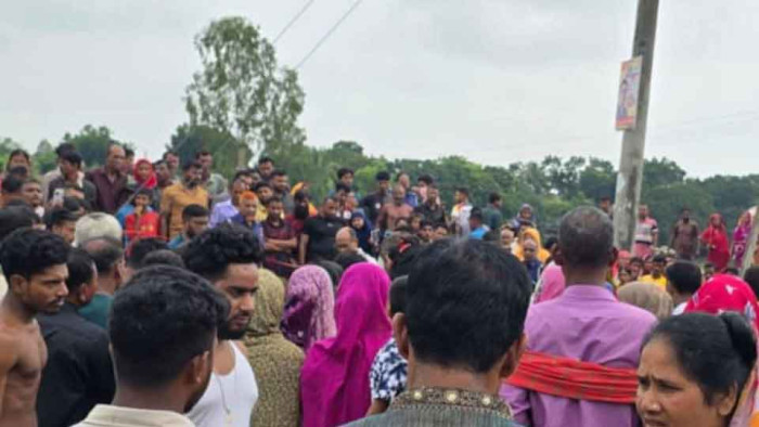 দৌলতদিয়ায় যুবককে কুপিয়ে হত্যা